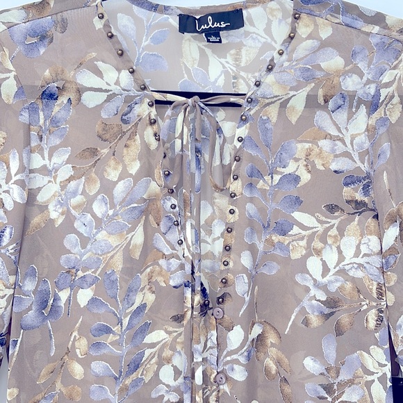 LULU’S Sheer Floral Blouse - Picture 2 of 4